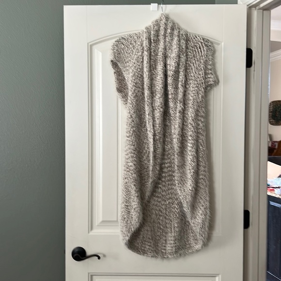 Long Fuzzy Vest - Picture 1 of 2